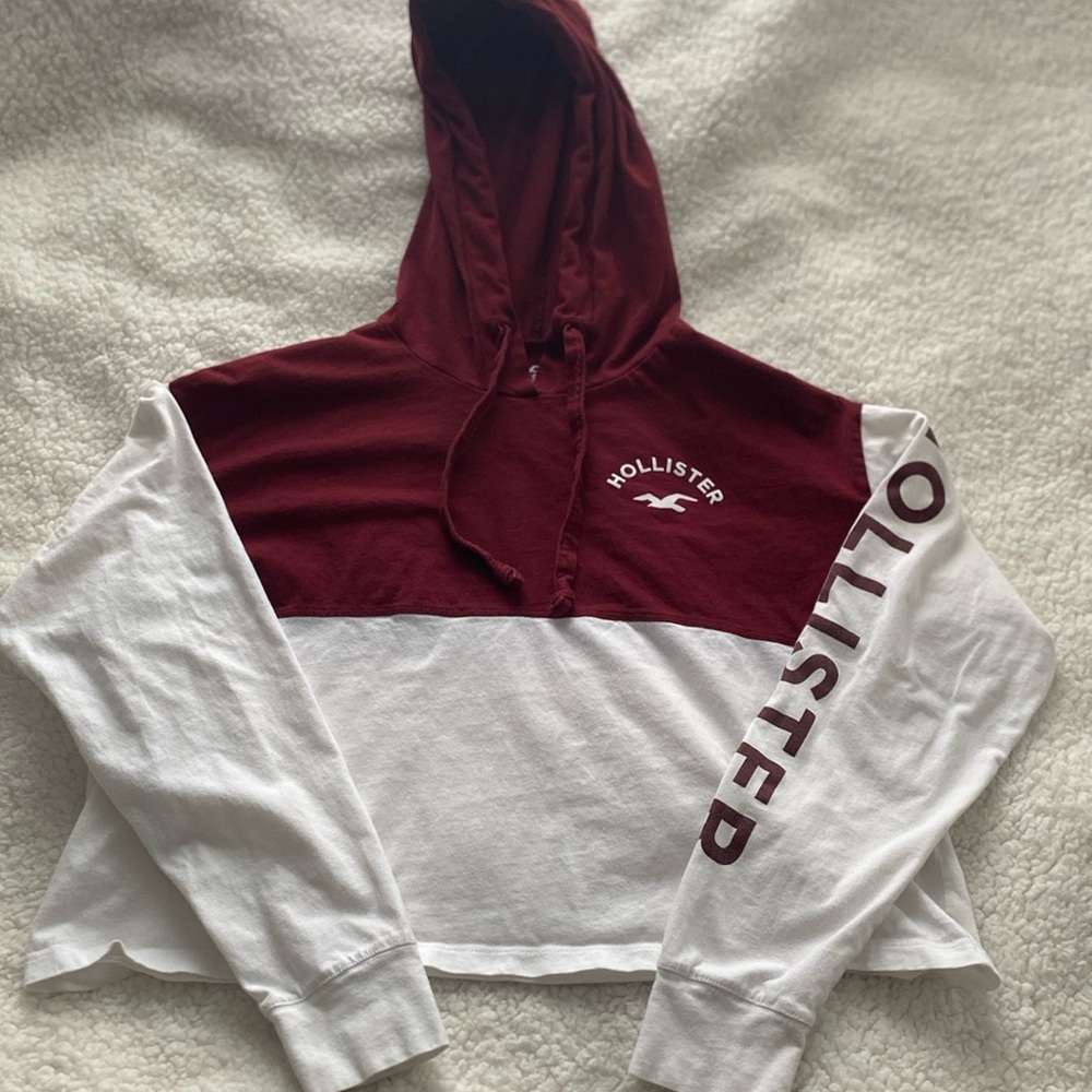 Hollister Cropped Tee